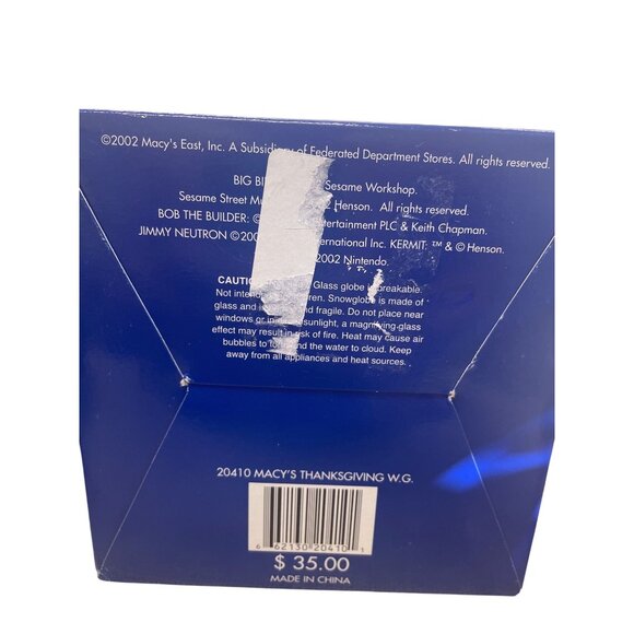 Macys 2002 Thanksgiving Day Parade Musical Waterglobe collectible SKU 8310 - Picture 6 of 16